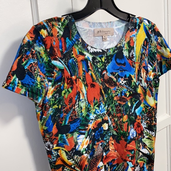Philosophy Small Tropical Print Colorful Short Sleeve Top - Picture 8 of 8